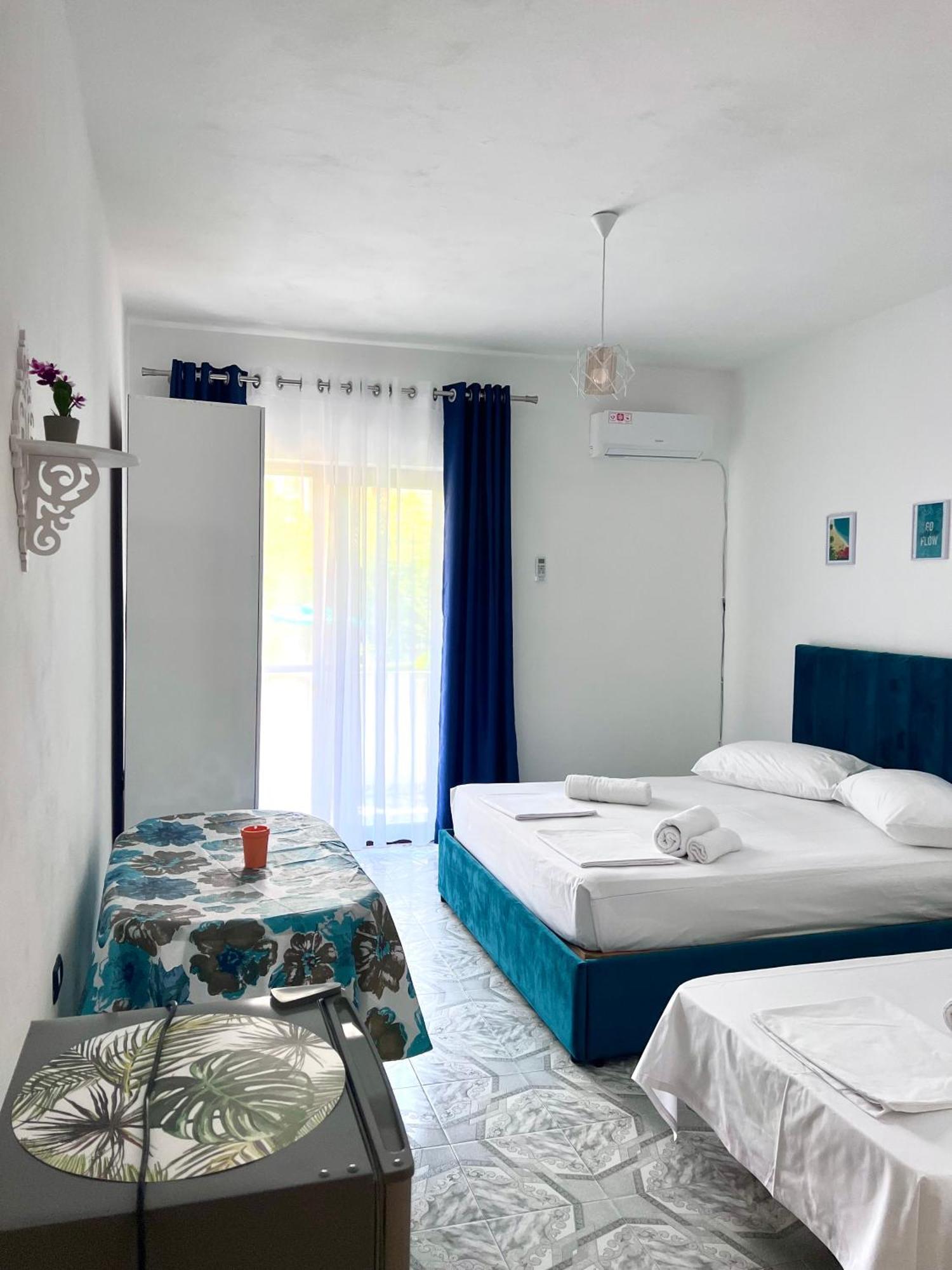 Mabel Rooms Дуррес Екстер'єр фото