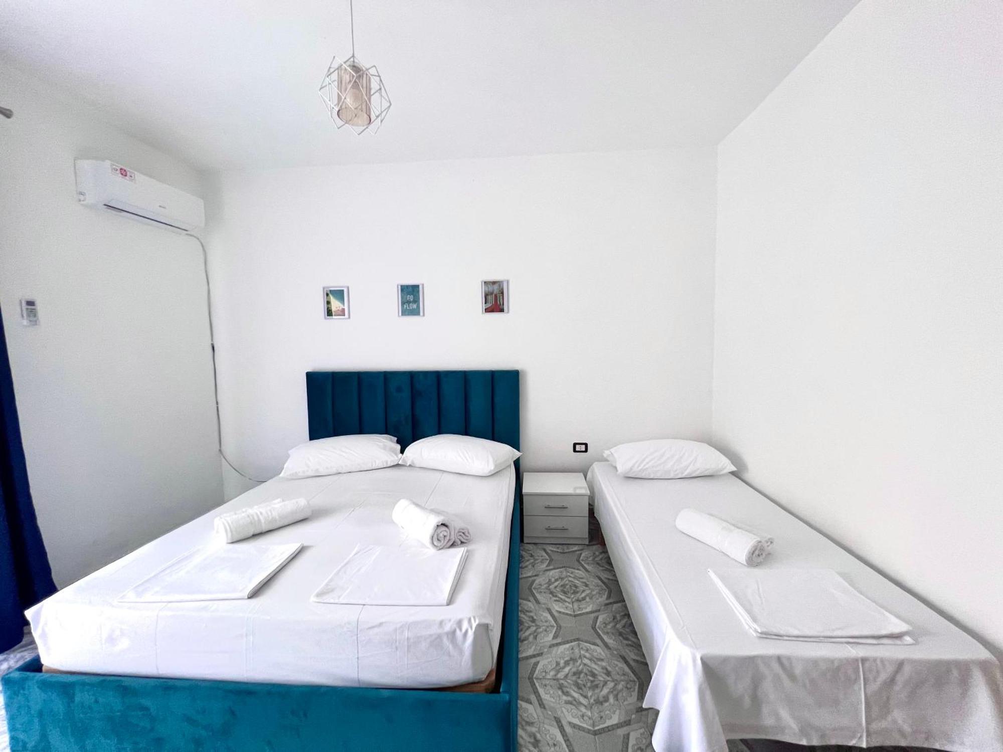 Mabel Rooms Дуррес Екстер'єр фото