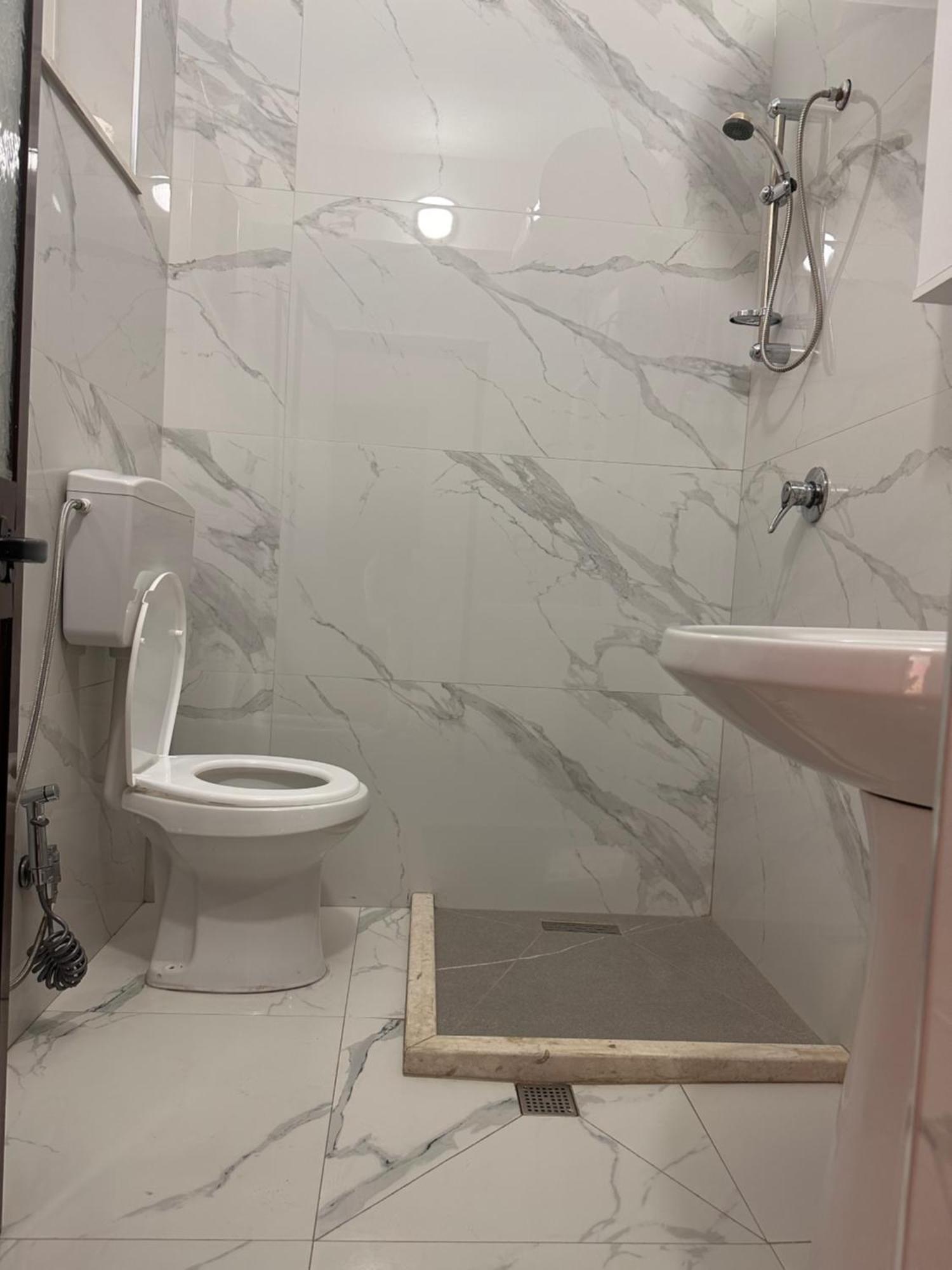 Mabel Rooms Дуррес Екстер'єр фото