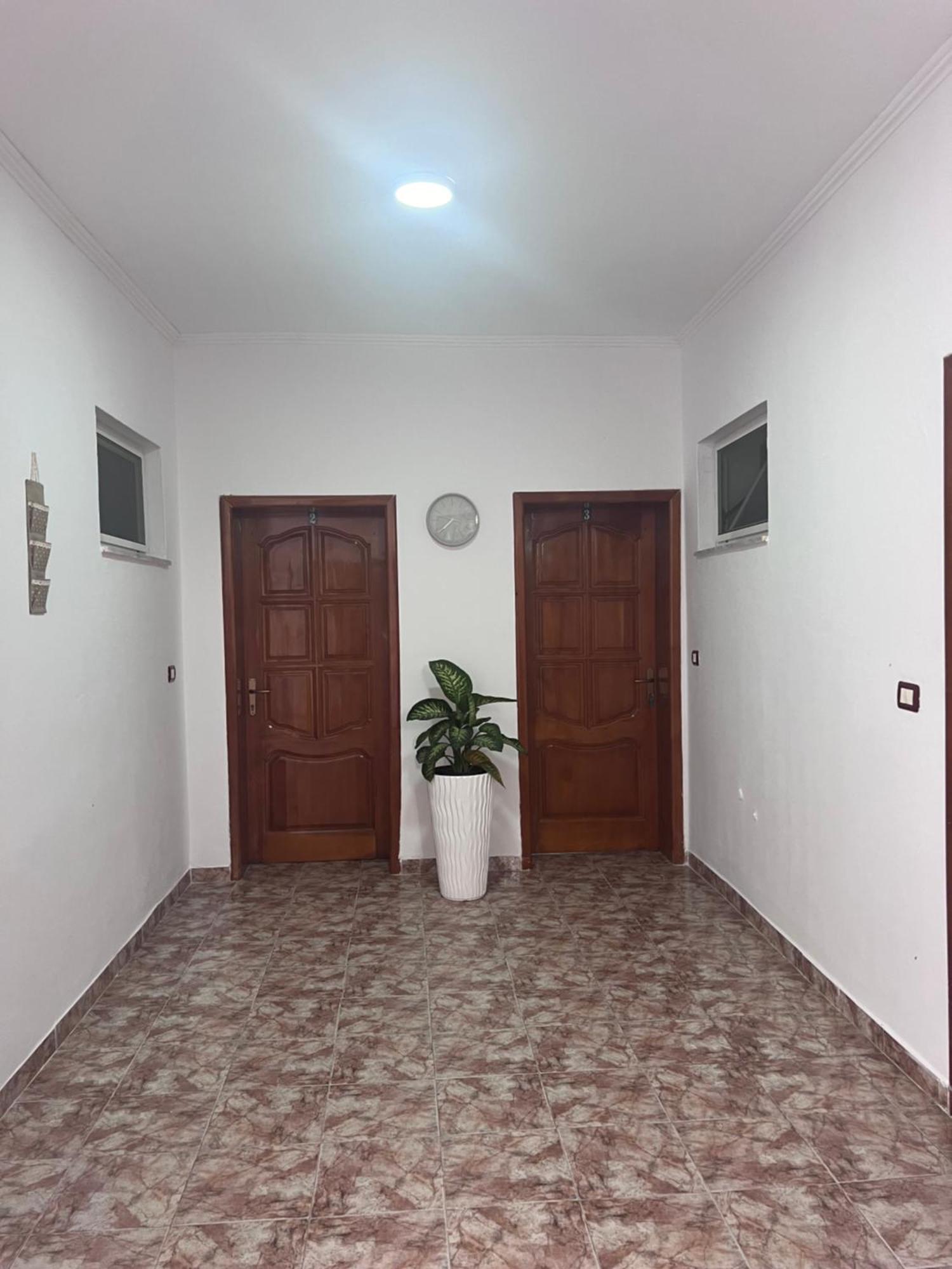 Mabel Rooms Дуррес Екстер'єр фото